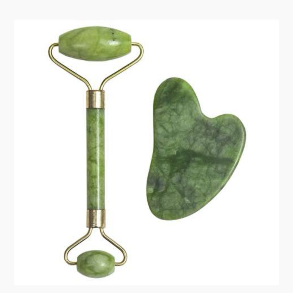 NWT Zoe Ayala Green Jade Roller and Gua Sha Set